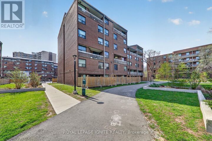 Property Photo:  4064 Lawrence Avenue East 602  ON M1E 4V6 