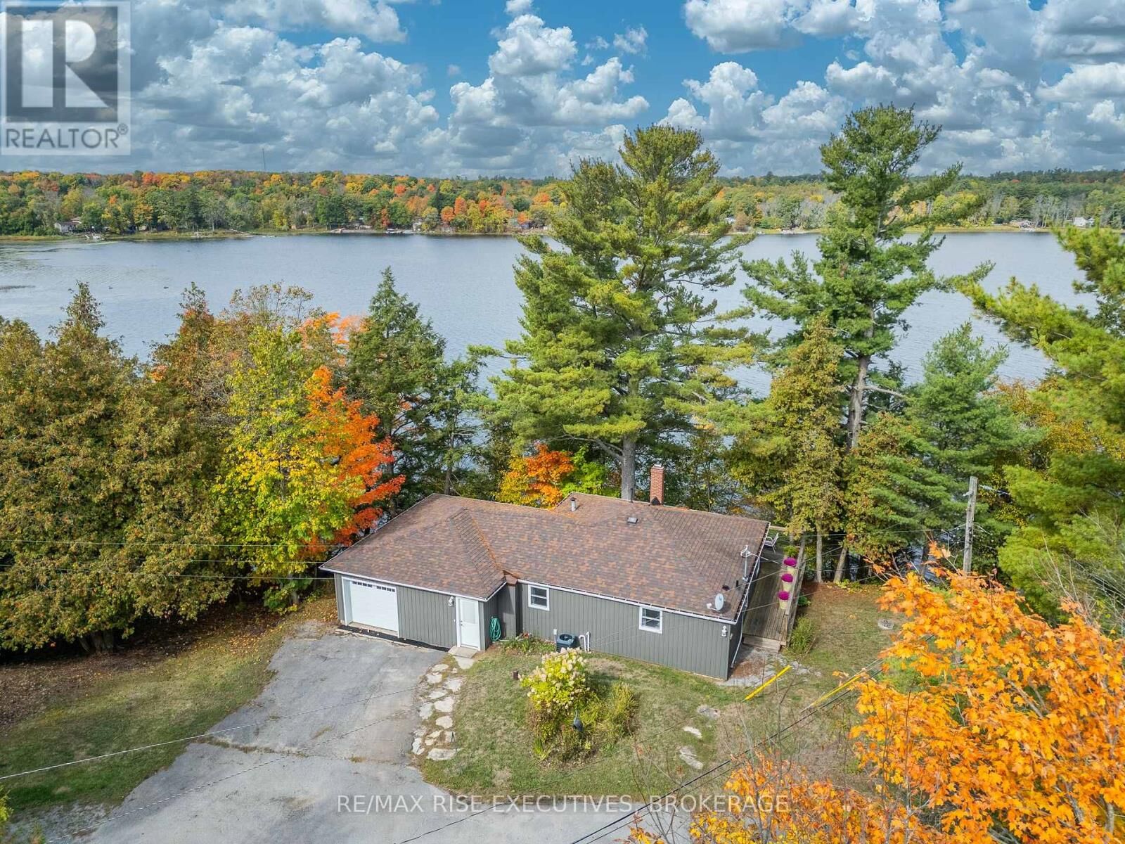 Property Photo:  1017 Woods Lane  ON K0H 1W0 