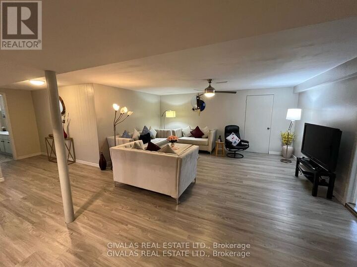 Property Photo:  94 Pleasant View Drive Lower  ON M2J 3R1 