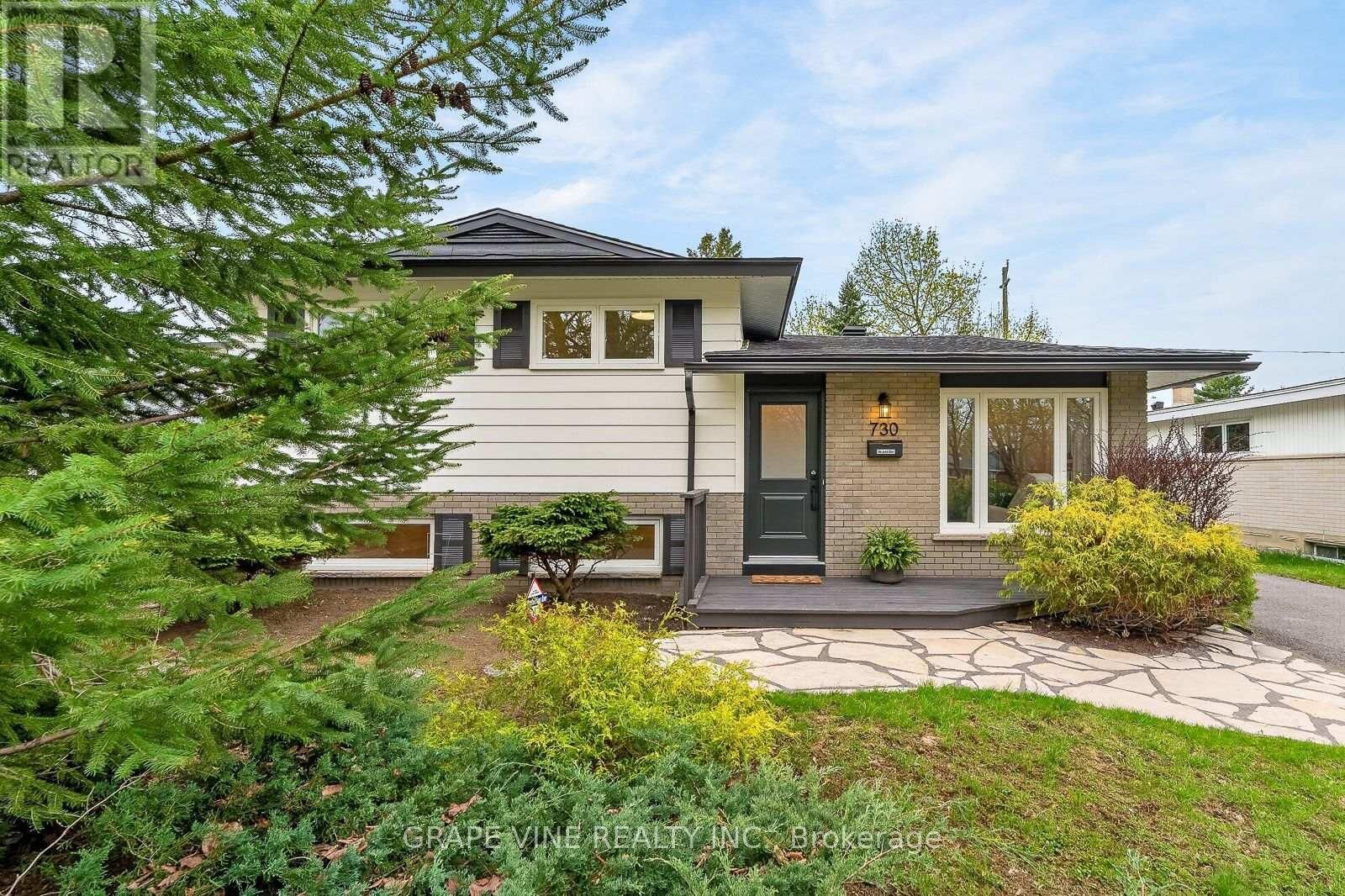 Property Photo:  730 Holt Crescent  ON K1G 2Y7 