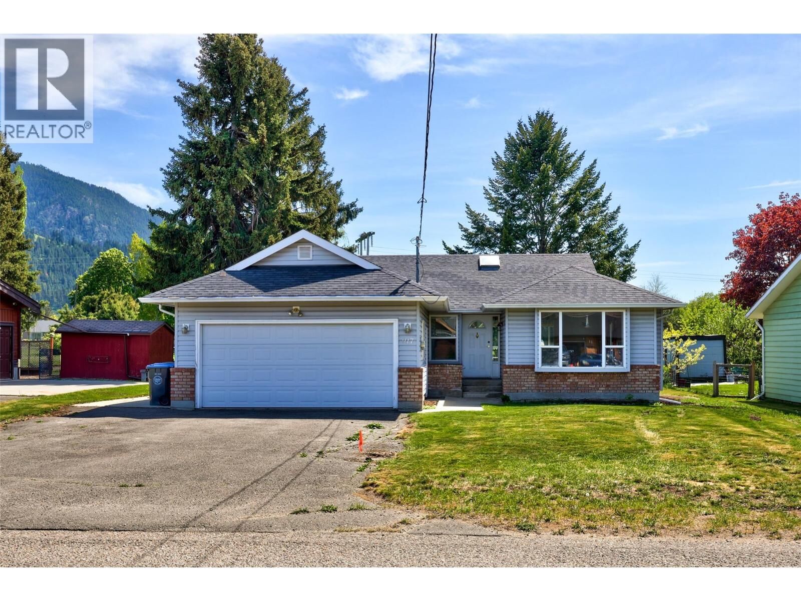 Property Photo:  917 Hysop Road  BC V0E 1M0 
