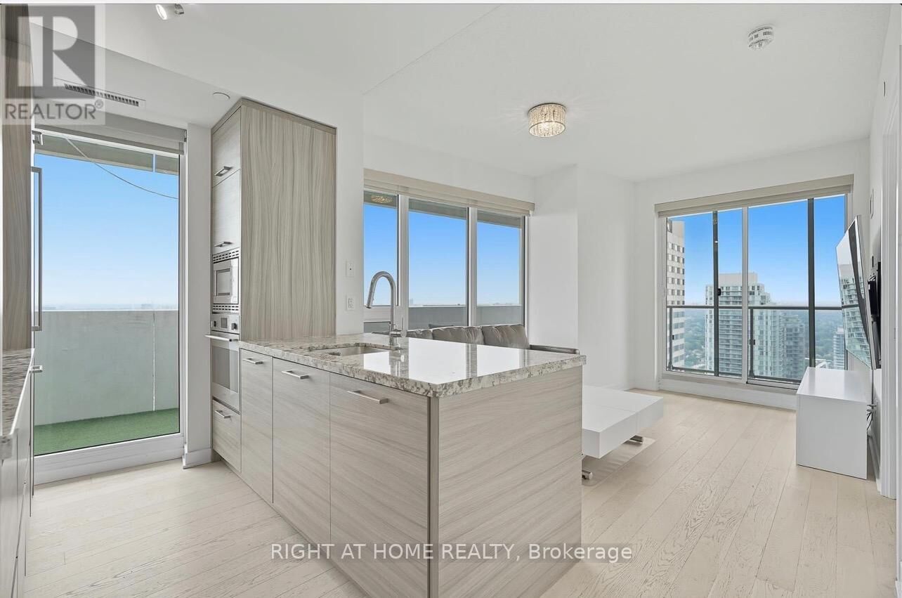 Property Photo:  2221 Yonge Street 3109  ON M4S 0B8 