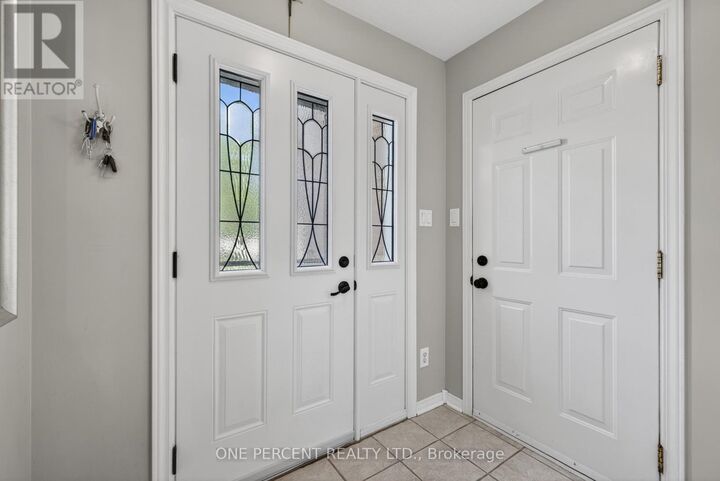Property Photo:  18 Dr. Gordon Crescent  ON K0G 1J0 