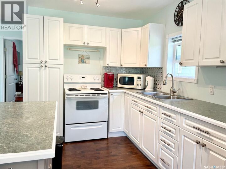 Property Photo:  311 Sandy Crescent  SK S0A 0L0 