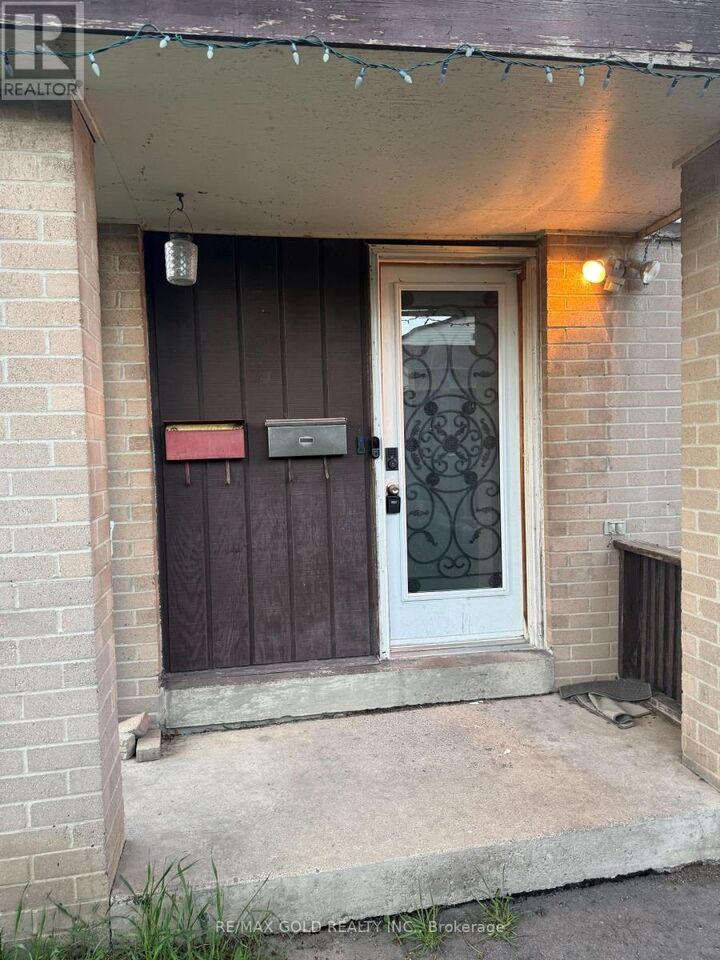 Property Photo:  5 Herron Place  ON L6S 1P3 