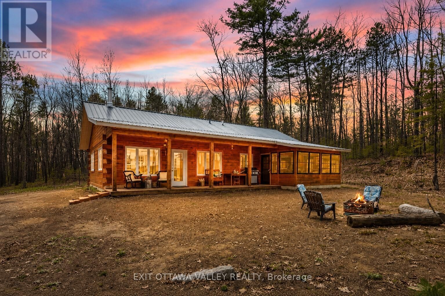Property Photo:  8 Hamish Trail  ON K0J 2L0 
