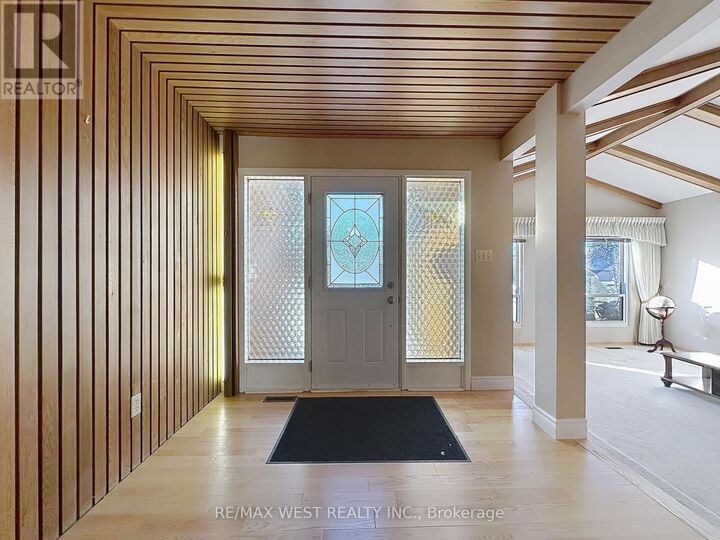 Property Photo:  20 Foxwood Grove  ON M1W 1V2 