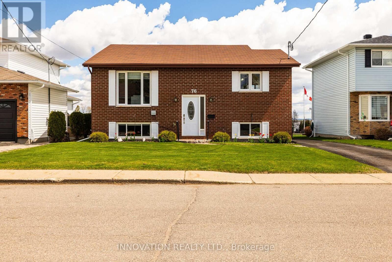 Property Photo:  76 Seventh Avenue  ON K7S 3S6 