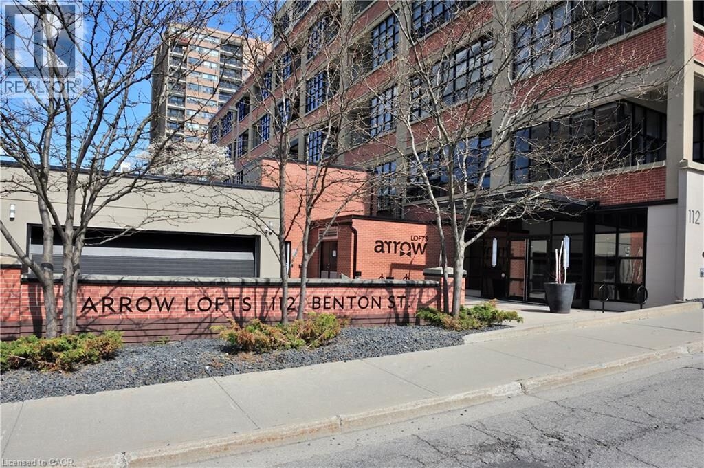 Property Photo:  112 Benton Street 324  ON N2G 3H5 