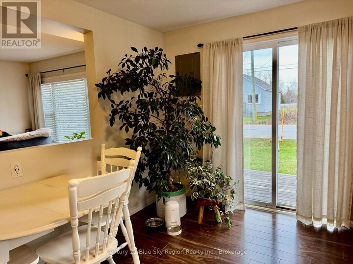 Property Photo:  220 Gould Avenue  ON P1B 7C7 