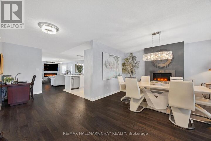 Property Photo:  17 Sophie Lane South  ON L3V 8J9 