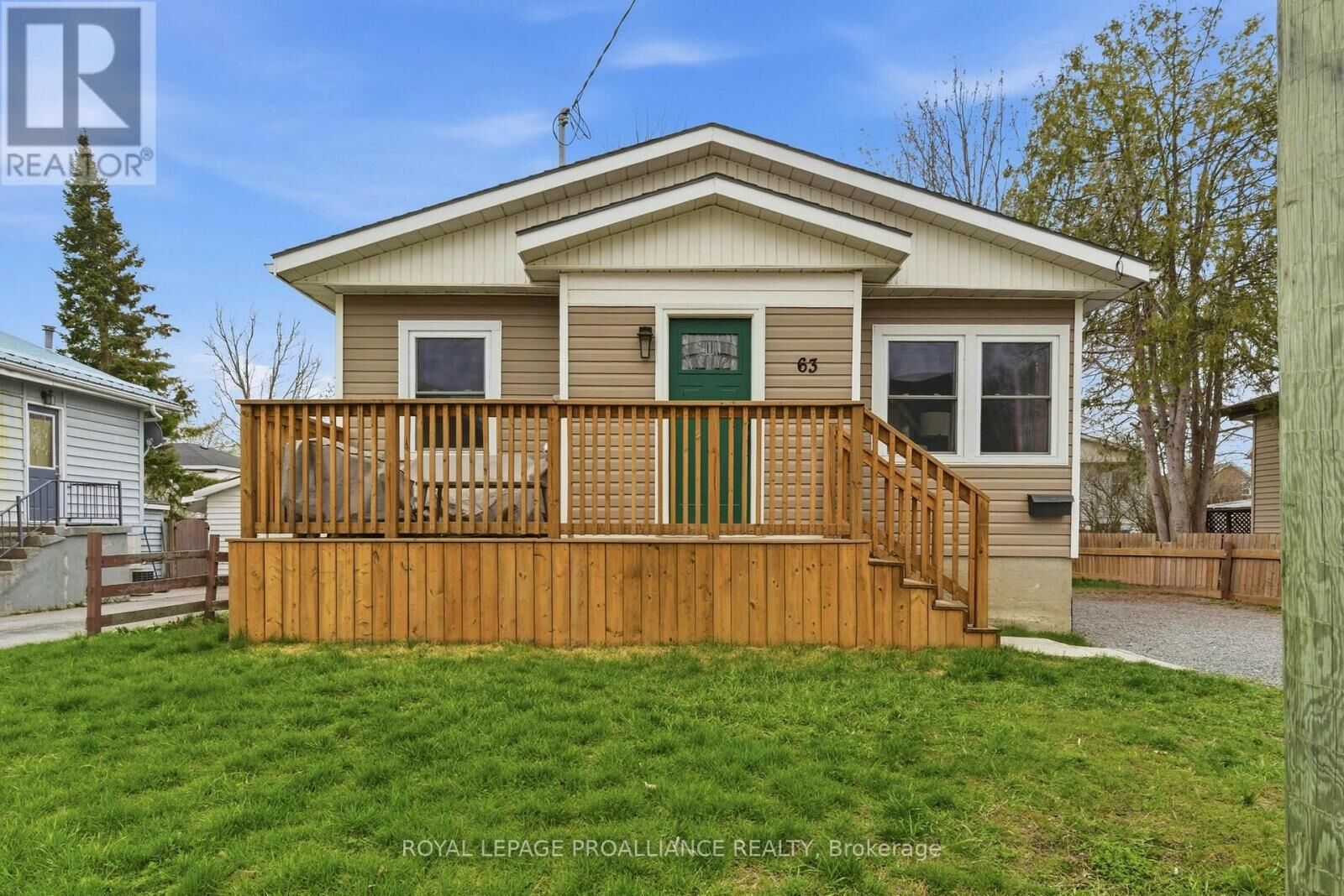 Property Photo:  63 Princess Street  ON K8V 1T3 