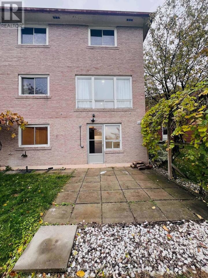 Property Photo:  19 Terryellen Crescent  ON M9C 1H6 