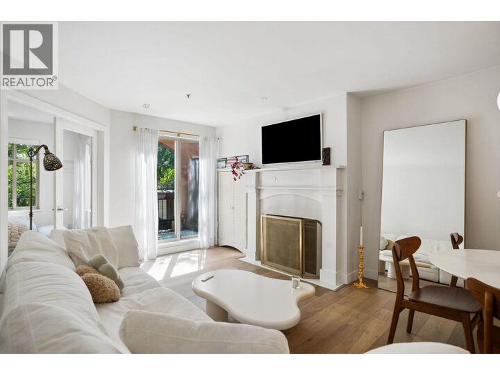 Property Photo:  3036 West 4th Avenue 15  BC V6K 1R4 