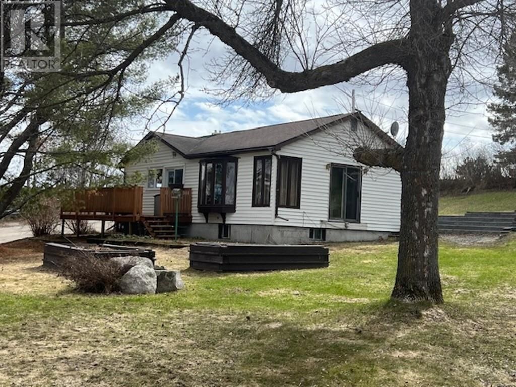 Property Photo:  1 Fifth Avenue South  ON P8T 1E5 