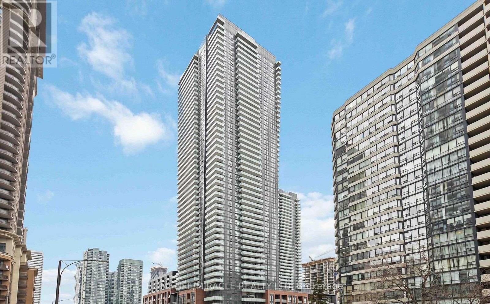 Property Photo:  430 Square One Drive 513  ON L5B 0L6 