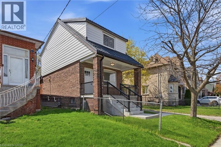 Property Photo:  1049 Glencairn Avenue  ON M6B 2B1 