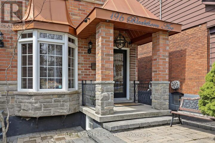 Property Photo:  196 Blackthorn Avenue  ON M6N 3H8 