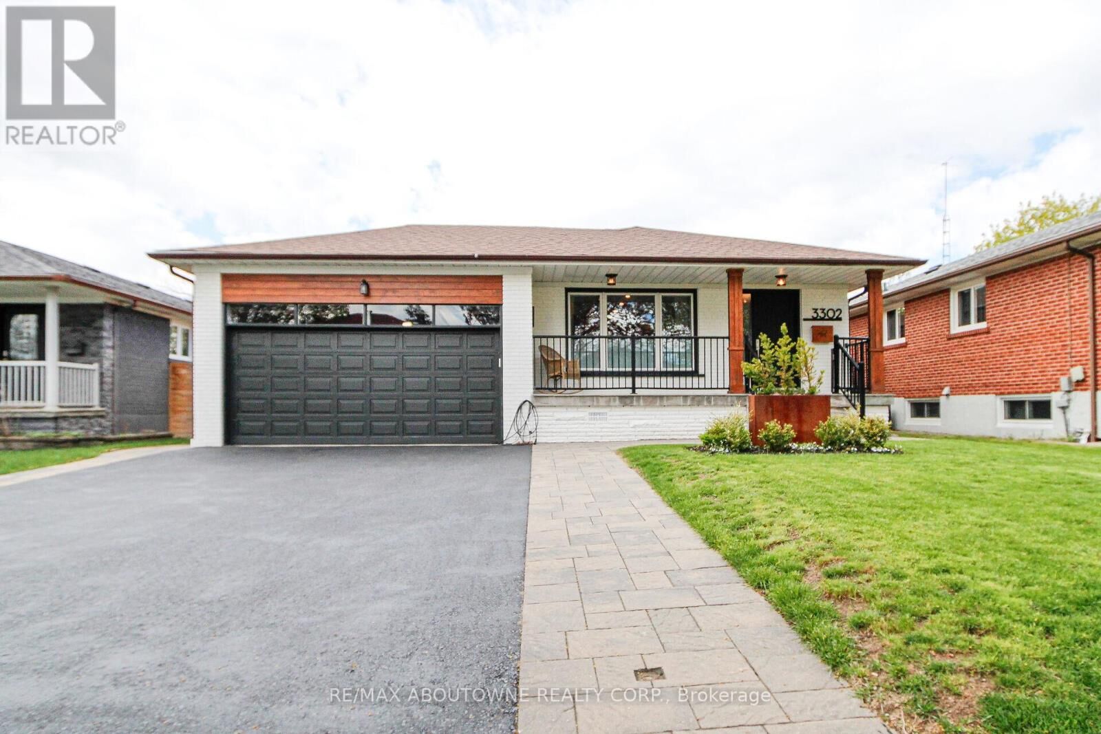 Property Photo:  3302 Cardross Road  ON L4X 2N2 