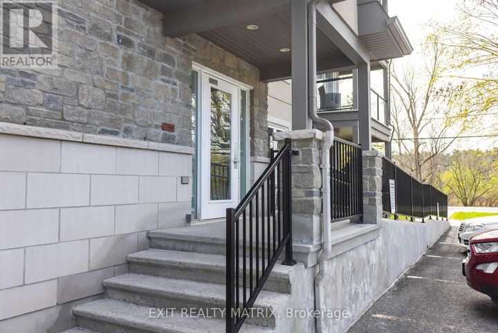 Property Photo:  2 Warner Street 104  ON K4R 0B4 