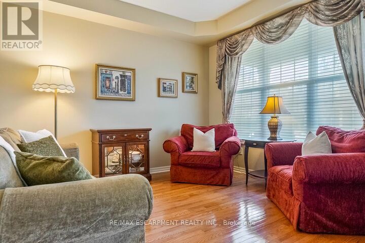 Property Photo:  2464 Pebblestone Court  ON L6M 4C4 
