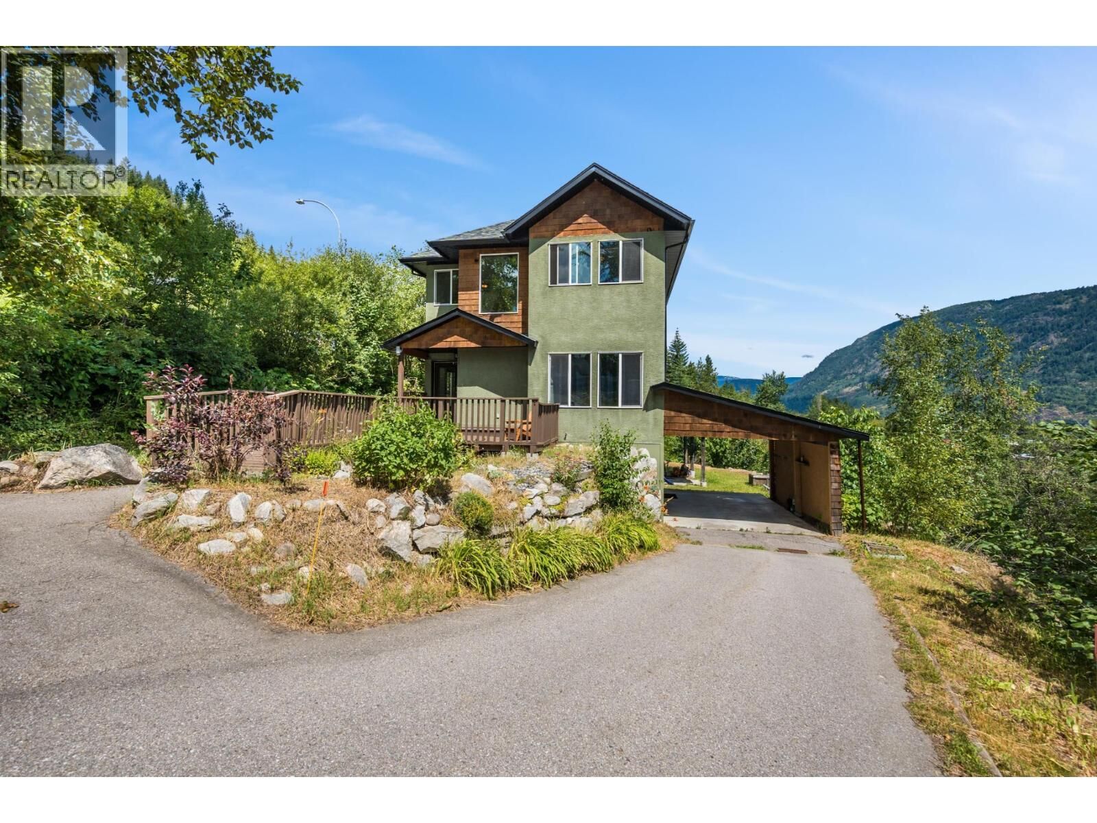 Property Photo:  1533 Woodland Drive  BC V1N 4J4 