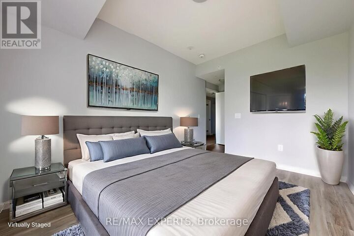 Property Photo:  3237 Bayview Avenue 102  ON M2K 2J7 
