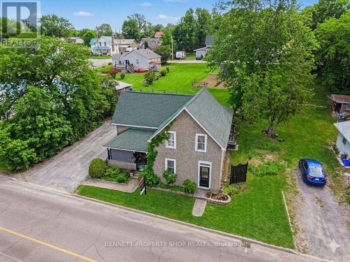 Property Photo:  827 River Road  ON K0A 1G0 