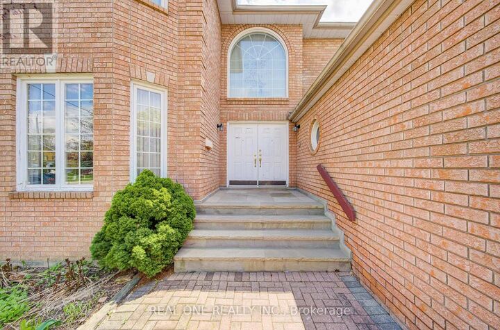 Property Photo:  261 McKee Avenue  ON M2N 4E2 