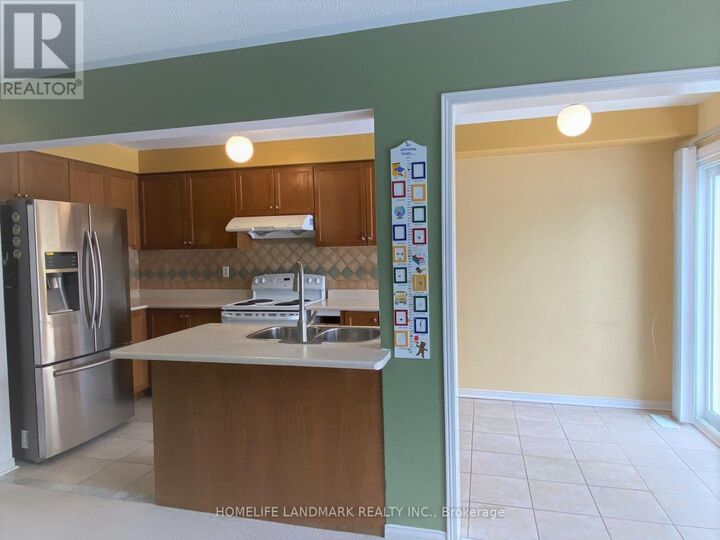 Property Photo:  1575 South Parade Court 2  ON L5M 6E9 