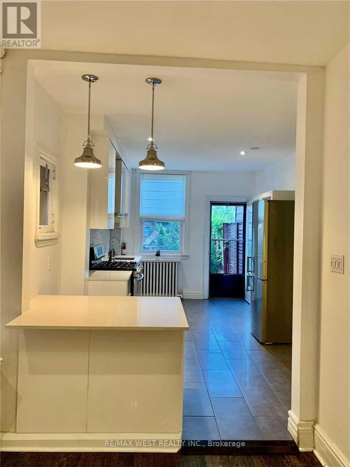 Property Photo:  91 Olive Avenue  ON M6G 1V2 