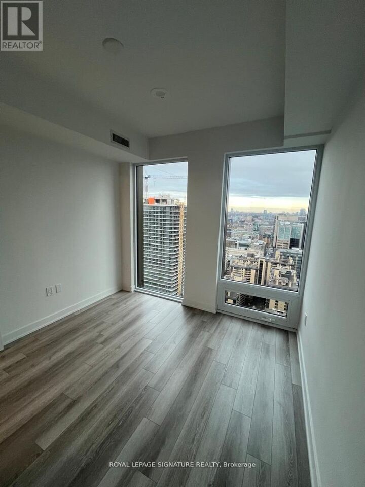 Property Photo:  238 Simcoe Street 3310  ON M5T 3B9 