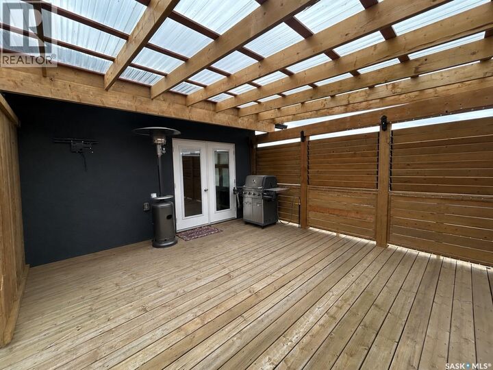 Property Photo:  214 Elizabeth Street  SK S0E 1A0 