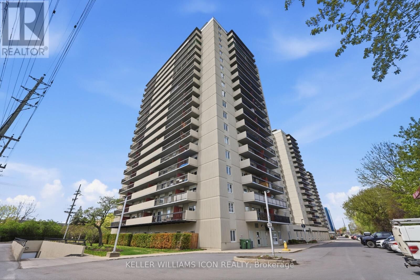 Property Photo:  158C McArthur Avenue 1607  ON K1L 8E7 