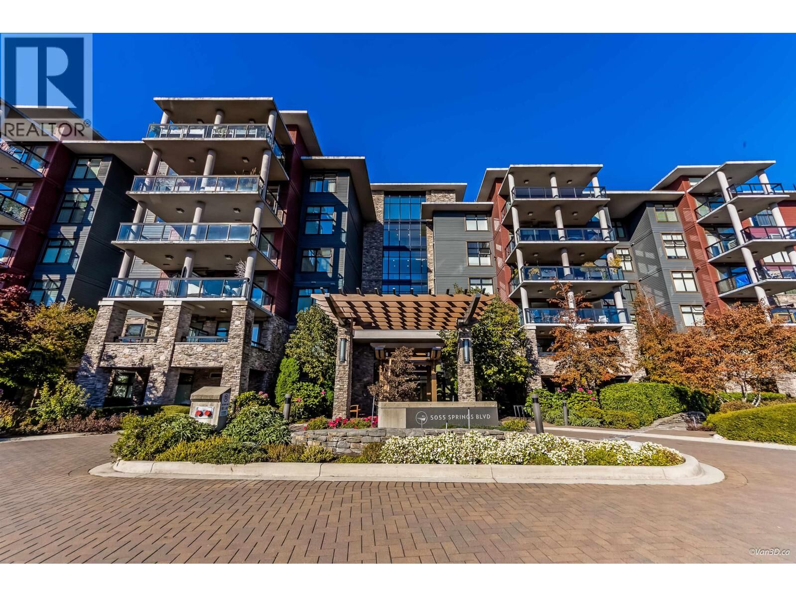 Property Photo:  5055 Springs Boulevard 112  BC V4M 0A5 