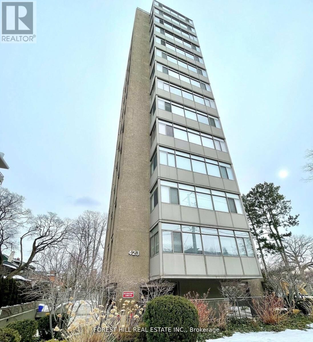 Property Photo:  423 Avenue Road 1  ON M4V 2H7 