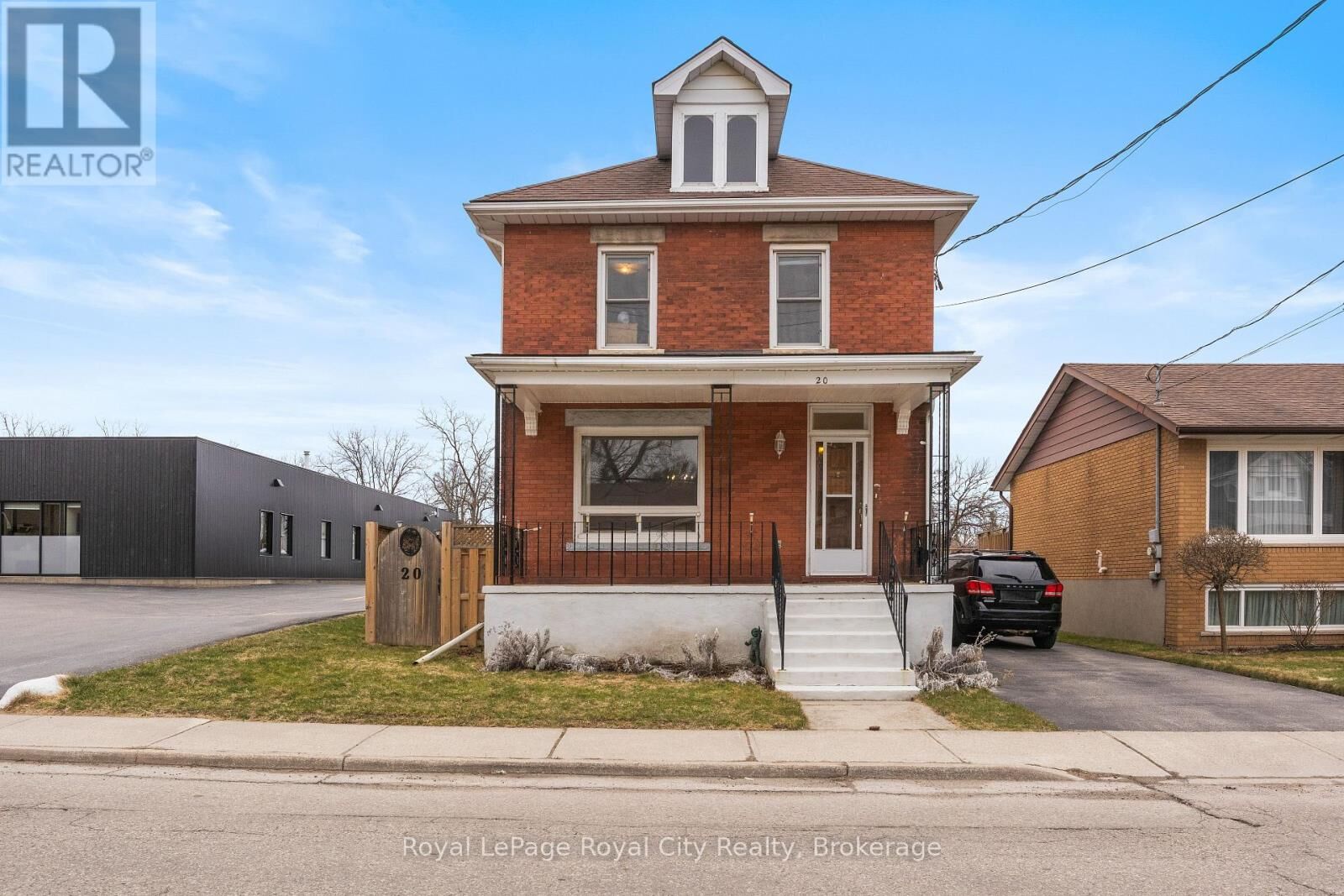 Property Photo:  20 Crimea Street  ON N1H 2Y6 