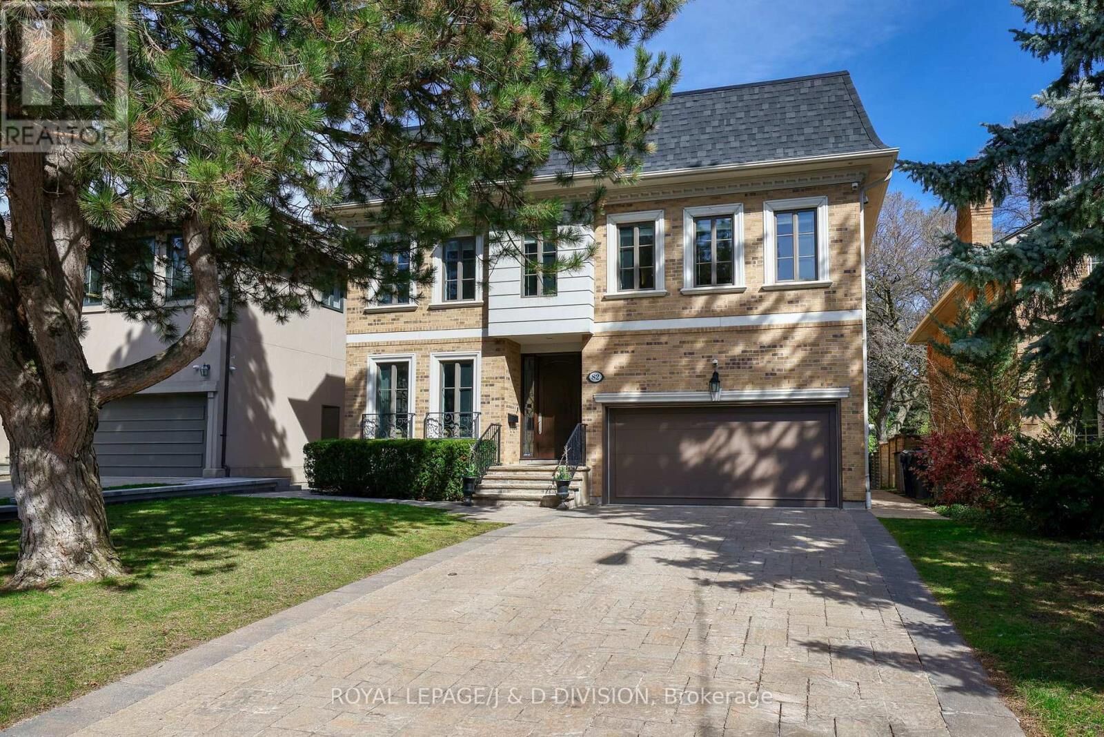 Property Photo:  82 Munro Boulevard  ON M2P 1C4 