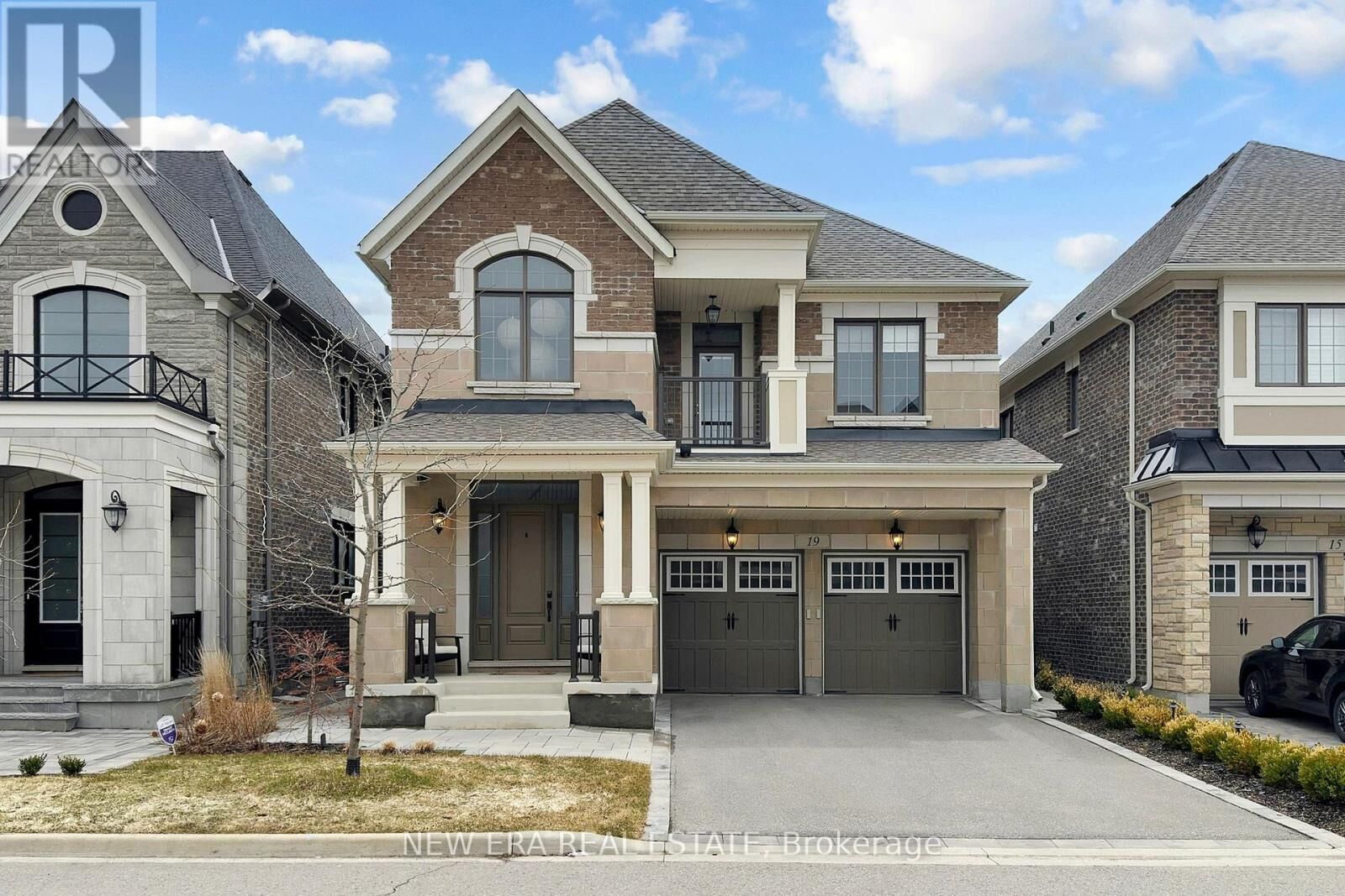 Property Photo:  19 Hugh McCutcheon Way  ON L4H 4S8 