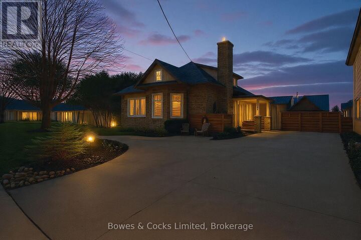 Property Photo:  82 Queen Street  ON K0L 2H0 