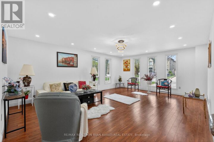 Property Photo:  309 Hillcrest Avenue  ON M2N 3P5 
