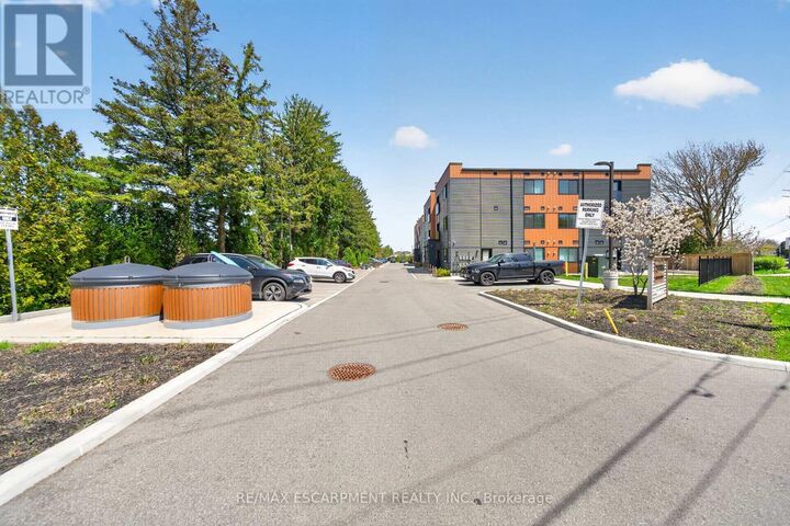 Property Photo:  259 King Street East 0B  ON L9G 1L9 