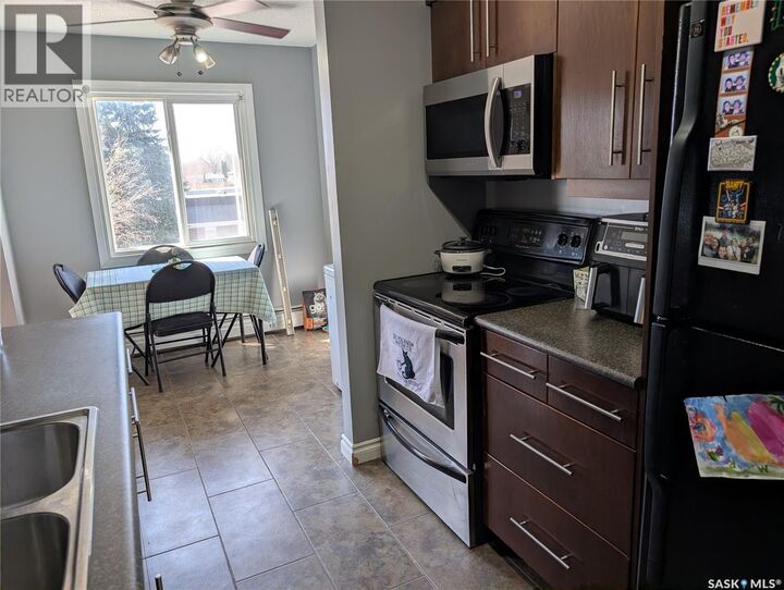 Property Photo:  13 3030 Arlington Avenue  SK S7J 2J9 