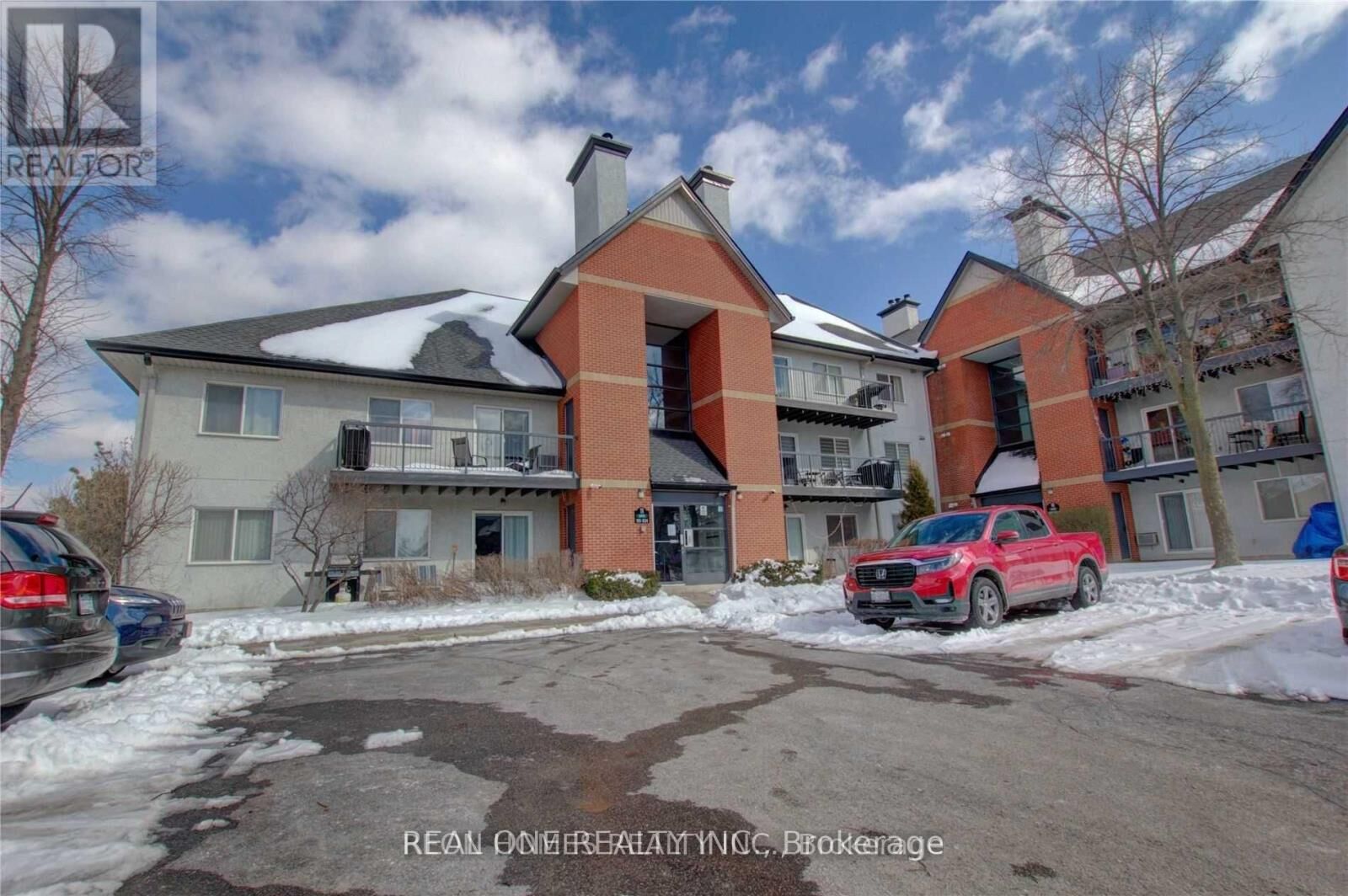 Property Photo:  1450 Glen Abbey Gate 1113  ON L6M 2V7 