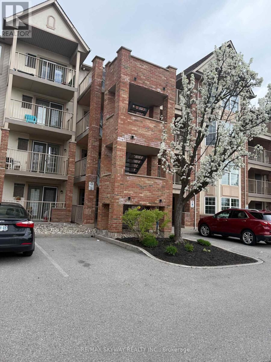 Property Photo:  4025 Kilmer Drive 410  ON L7M 4M5 