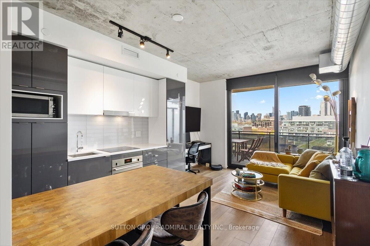 Property Photo:  21 Lawren Harris Square 805  ON M5A 1H7 