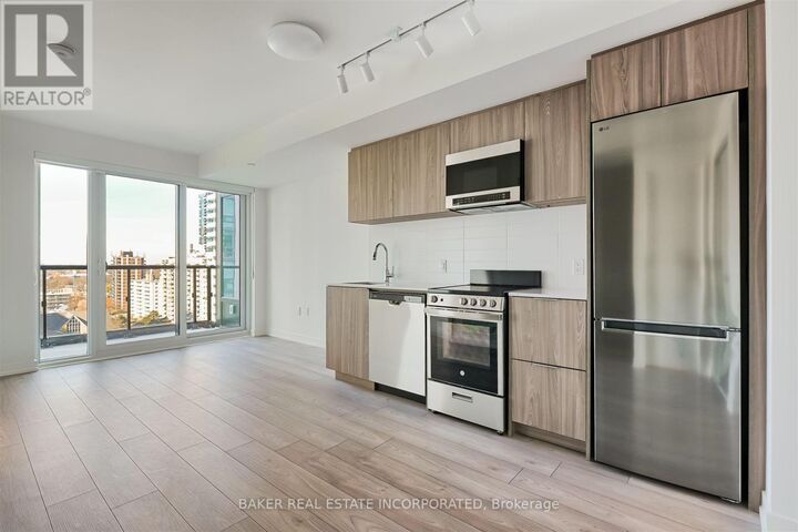 Property Photo:  223 Redpath Avenue 2906  ON M4P 0E8 