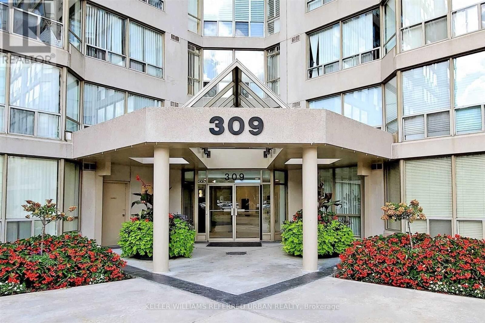 Property Photo:  309 Major Mackenzie Drive East 420  ON L4C 9V5 