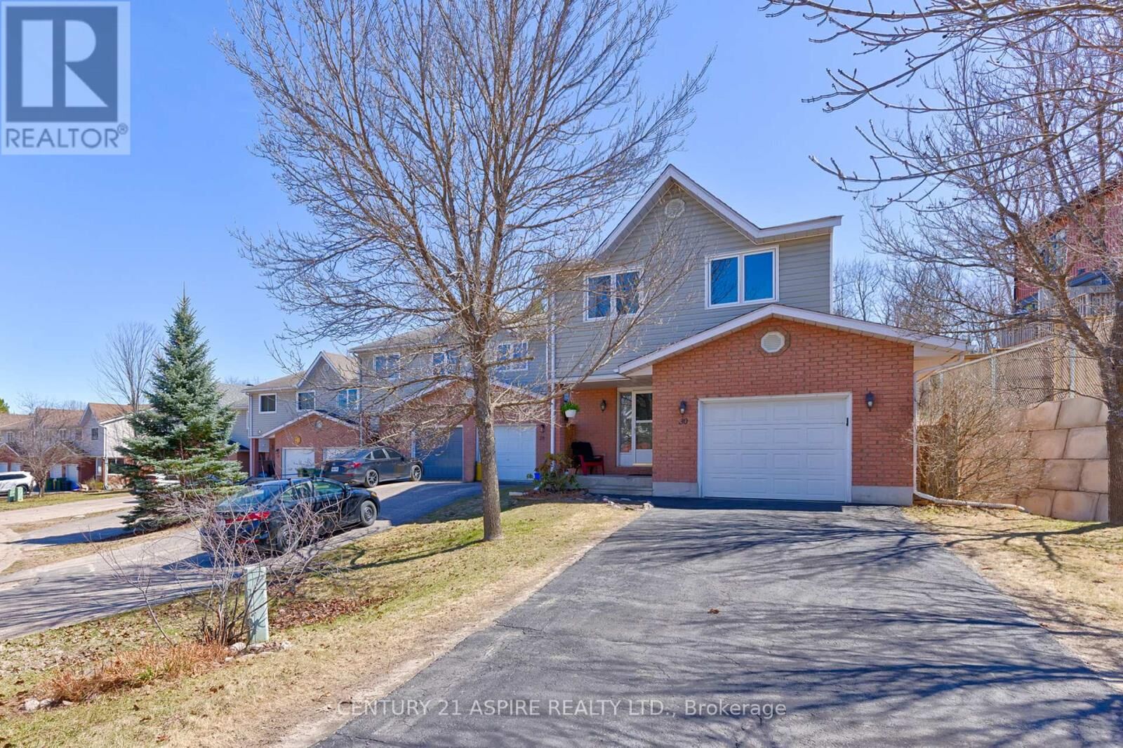Property Photo:  30 Vermont Meadow  ON K8H 3N4 