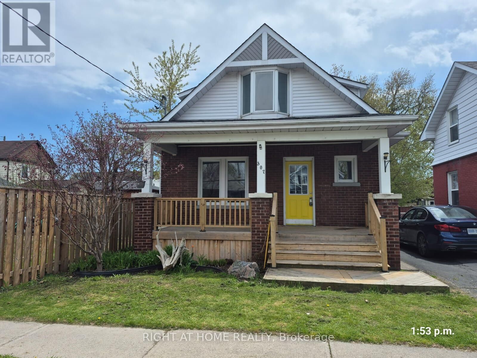 Property Photo:  307 Eulalie Avenue  ON L1H 2B6 